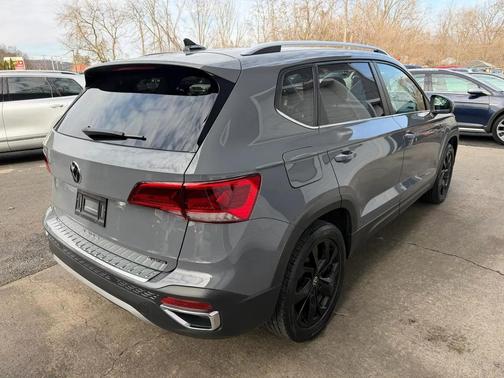 2022 Volkswagen Taos SE