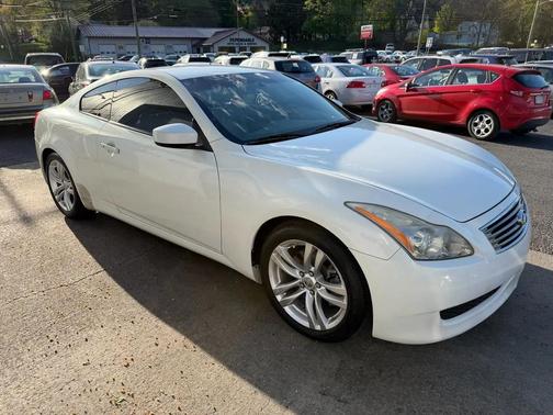 Moonlight White 2010 INFINITI G37 Base