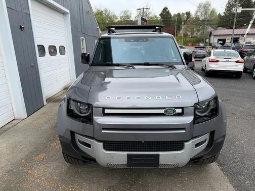Eiger Gray Metallic 2020 Land Rover Defender 110 SE