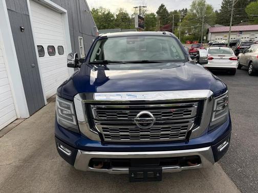 Deep Blue Pearl 2021 Nissan Titan SL