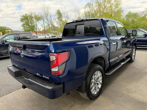 Deep Blue Pearl 2021 Nissan Titan SL