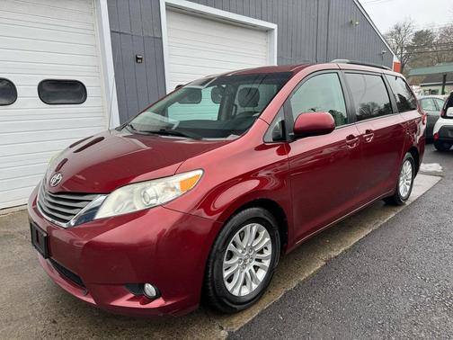 2014 Toyota Sienna XLE