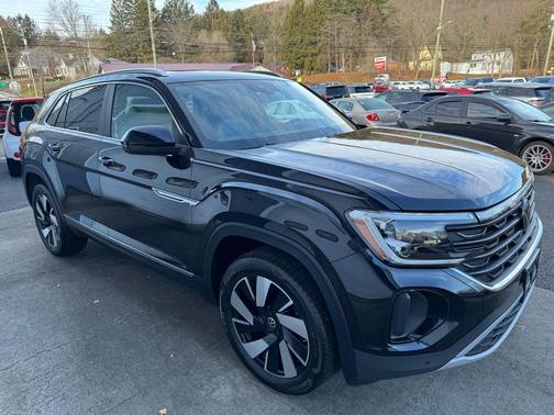2024 Volkswagen Atlas Cross Sport 2.0T SEL