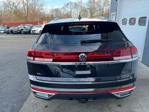 2024 Volkswagen Atlas Cross Sport 2.0T SEL