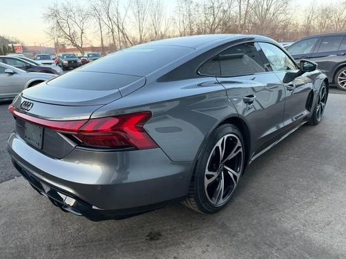 2022 Audi e-tron GT Prestige