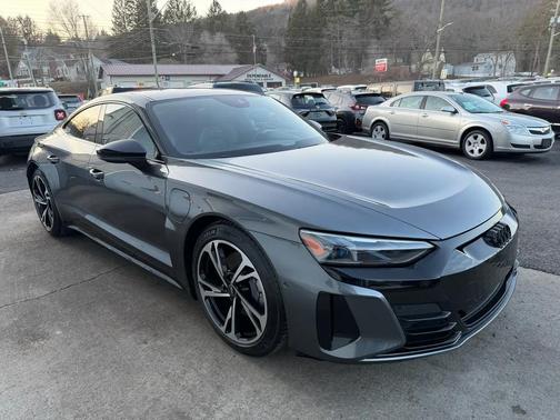 2022 Audi e-tron GT Prestige