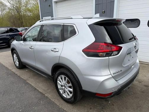Brilliant Silver 2019 Nissan Rogue SV