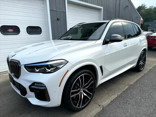 2021 BMW X5 M50i