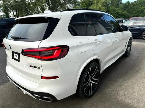 2021 BMW X5 M50i