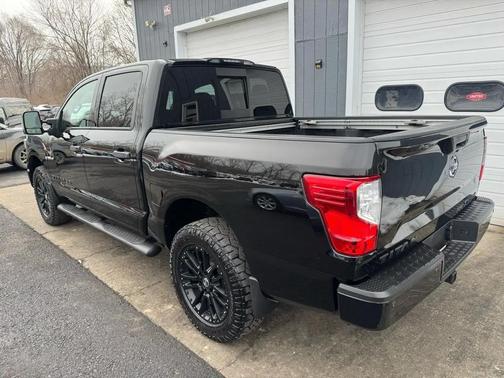 2018 Nissan Titan SV