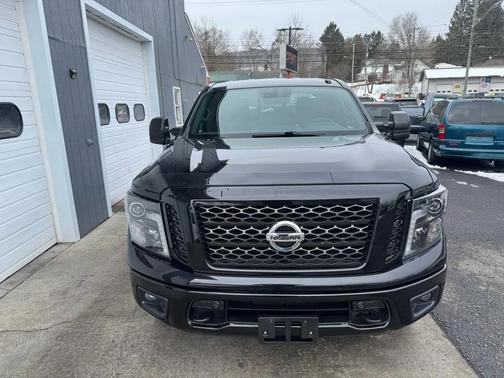 2018 Nissan Titan SV