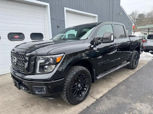 2018 Nissan Titan SV