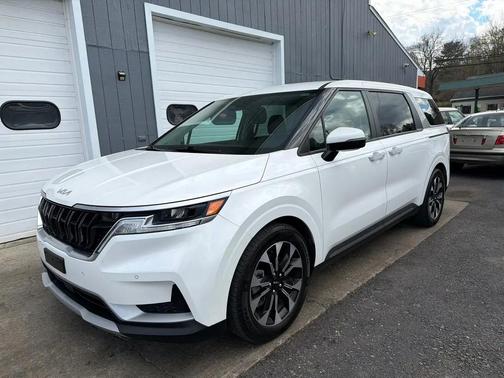 2022 Kia Carnival EX