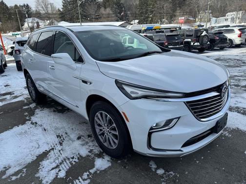 2023 Buick Enclave Essence AWD