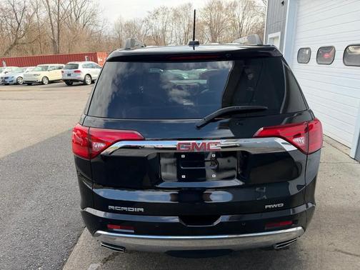 2018 GMC Acadia Denali