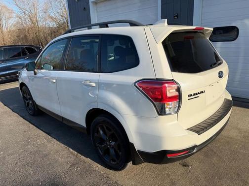 2018 Subaru Forester 2.5i Premium Black Edition