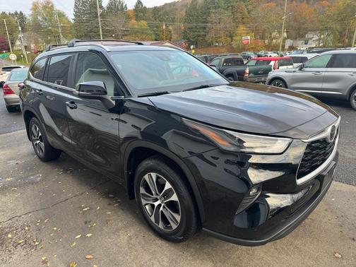 2023 Toyota Highlander XSE