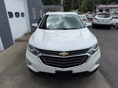 White 2018 Chevrolet Equinox LT