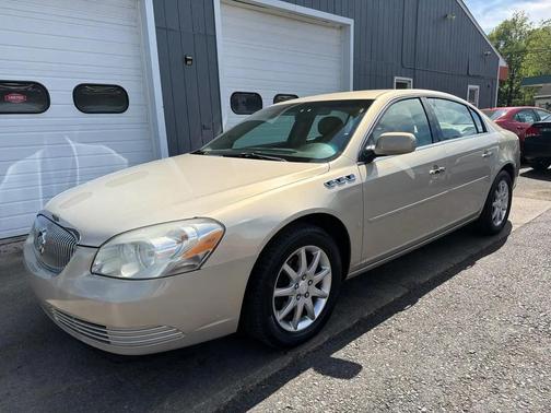 Gold 2008 Buick Lucerne CXL