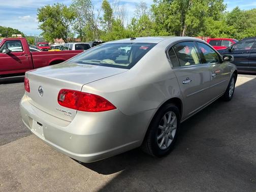 Gold 2008 Buick Lucerne CXL