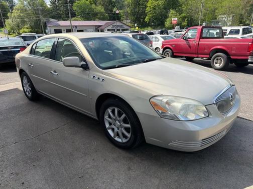 Gold 2008 Buick Lucerne CXL