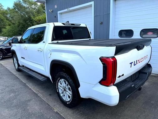 2022 Toyota Tundra SR5