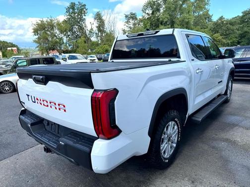 2022 Toyota Tundra SR5