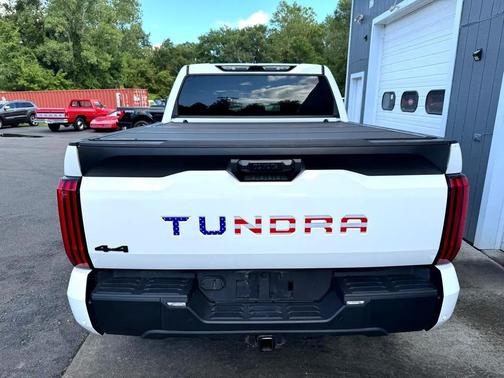 2022 Toyota Tundra SR5