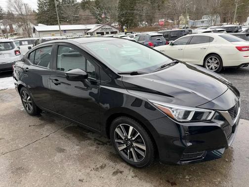 2021 Nissan Versa 1.6 SV