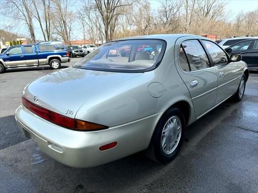 1993 INFINITI J30 Personal Luxury Sdn