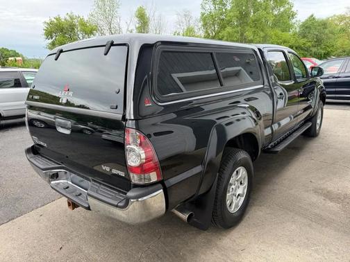 Black 2015 Toyota Tacoma SR5