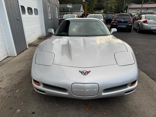 2001 Chevrolet Corvette Base