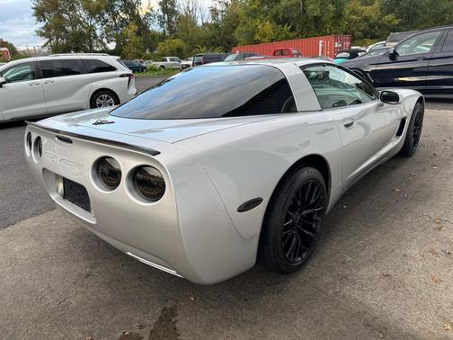 2001 Chevrolet Corvette Base