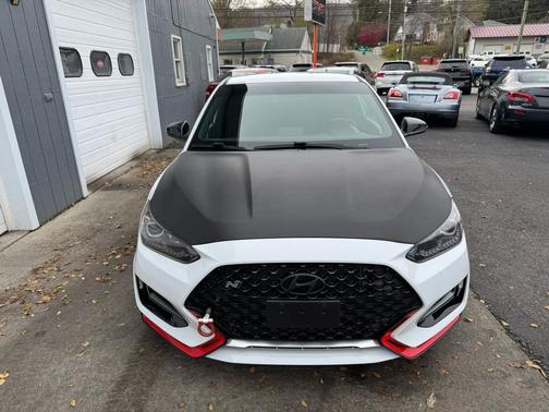 2019 Hyundai Veloster Base