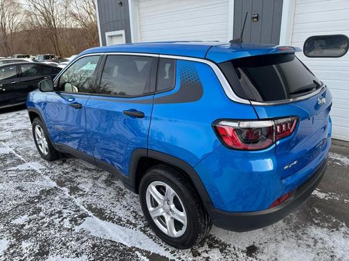 2023 Jeep Compass Sport