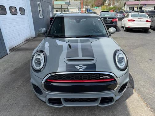 Moonwalk Gray Metallic 2019 MINI Hardtop John Cooper Works