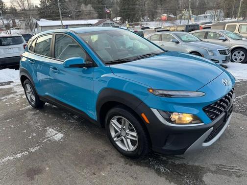 2022 Hyundai KONA SE