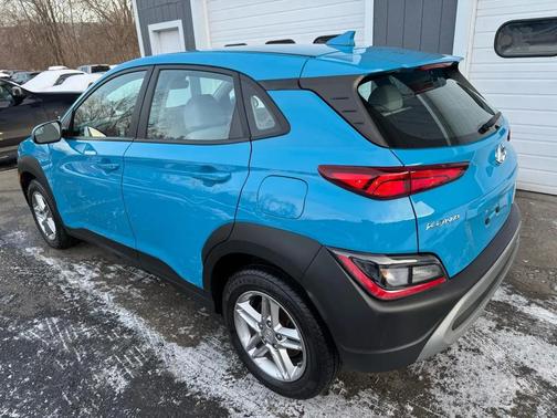 2022 Hyundai KONA SE