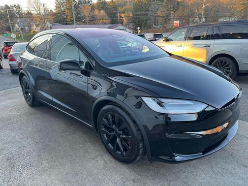 2022 Tesla Model X Plaid Tri Motor All-Wheel Drive