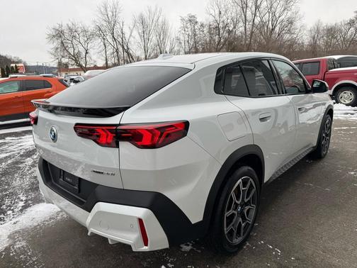 2024 BMW X2 xDrive28i