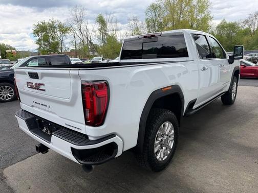 Summit White 2022 GMC Sierra 2500 Denali