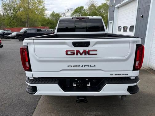 Summit White 2022 GMC Sierra 2500 Denali