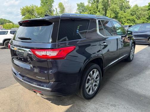Midnight Blue Metallic 2020 Chevrolet Traverse Premier