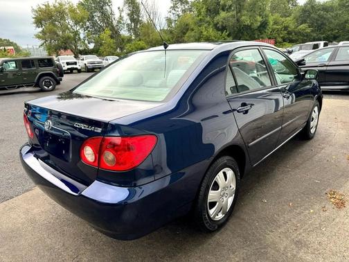 2005 Toyota Corolla LE