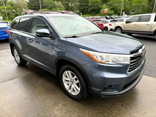 2016 Toyota Highlander LE