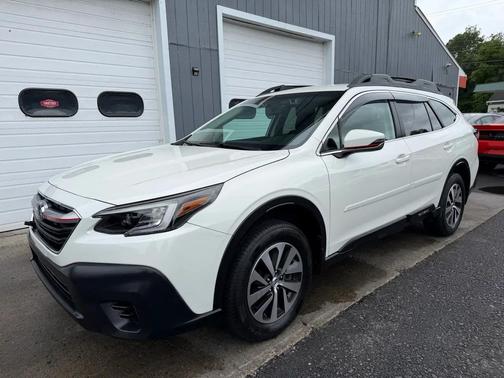 Crystal White Pearl 2020 Subaru Outback Premium