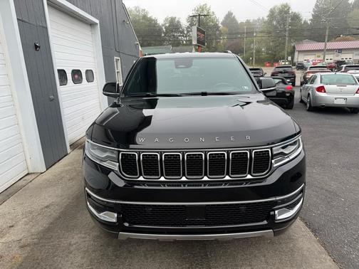 2022 Jeep Wagoneer Series III 4x4