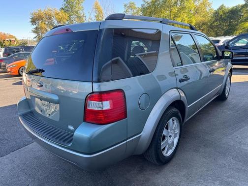 2005 Ford Freestyle SE