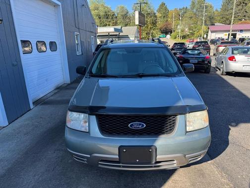 2005 Ford Freestyle SE
