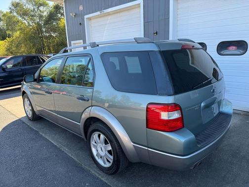 2005 Ford Freestyle SE